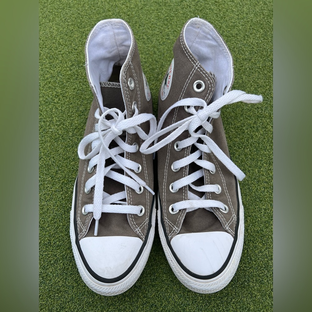 Converse Chuck Taylor high top shoes Women’s 8 UNISEX Mens 6 sneakers